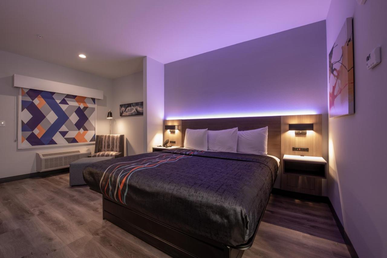 Express Inn & Suites Х'юстон Екстер'єр фото